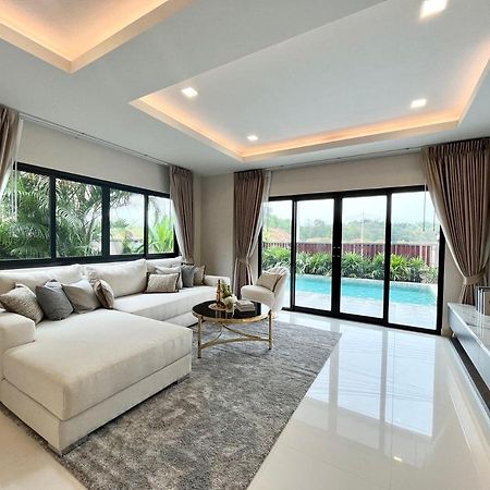 Southern Peak Pool Villa Huay Yai Pattaya บ้านห้วยใหญ่ ภายนอก รูปภาพ