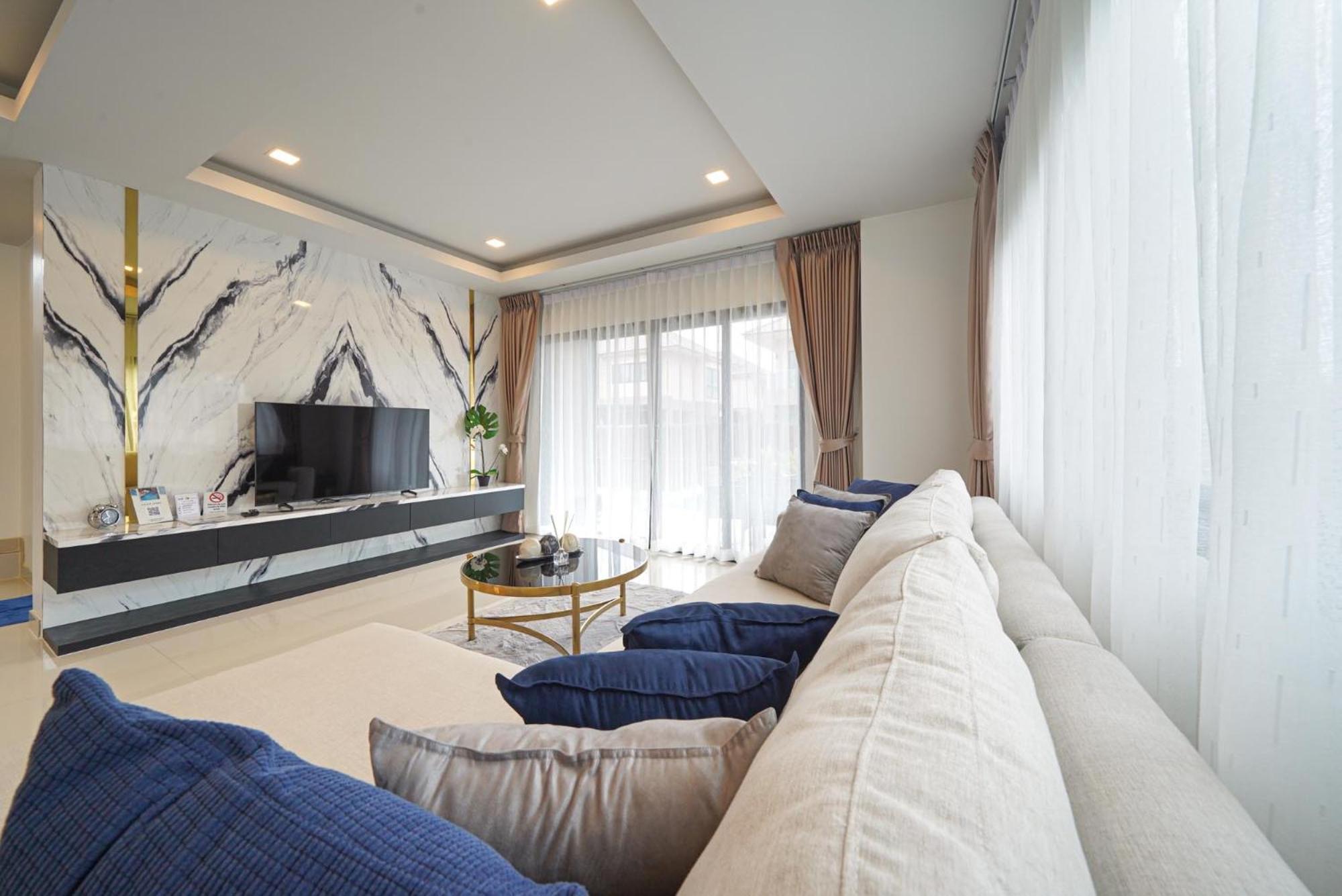 Southern Peak Pool Villa Huay Yai Pattaya บ้านห้วยใหญ่ ภายนอก รูปภาพ