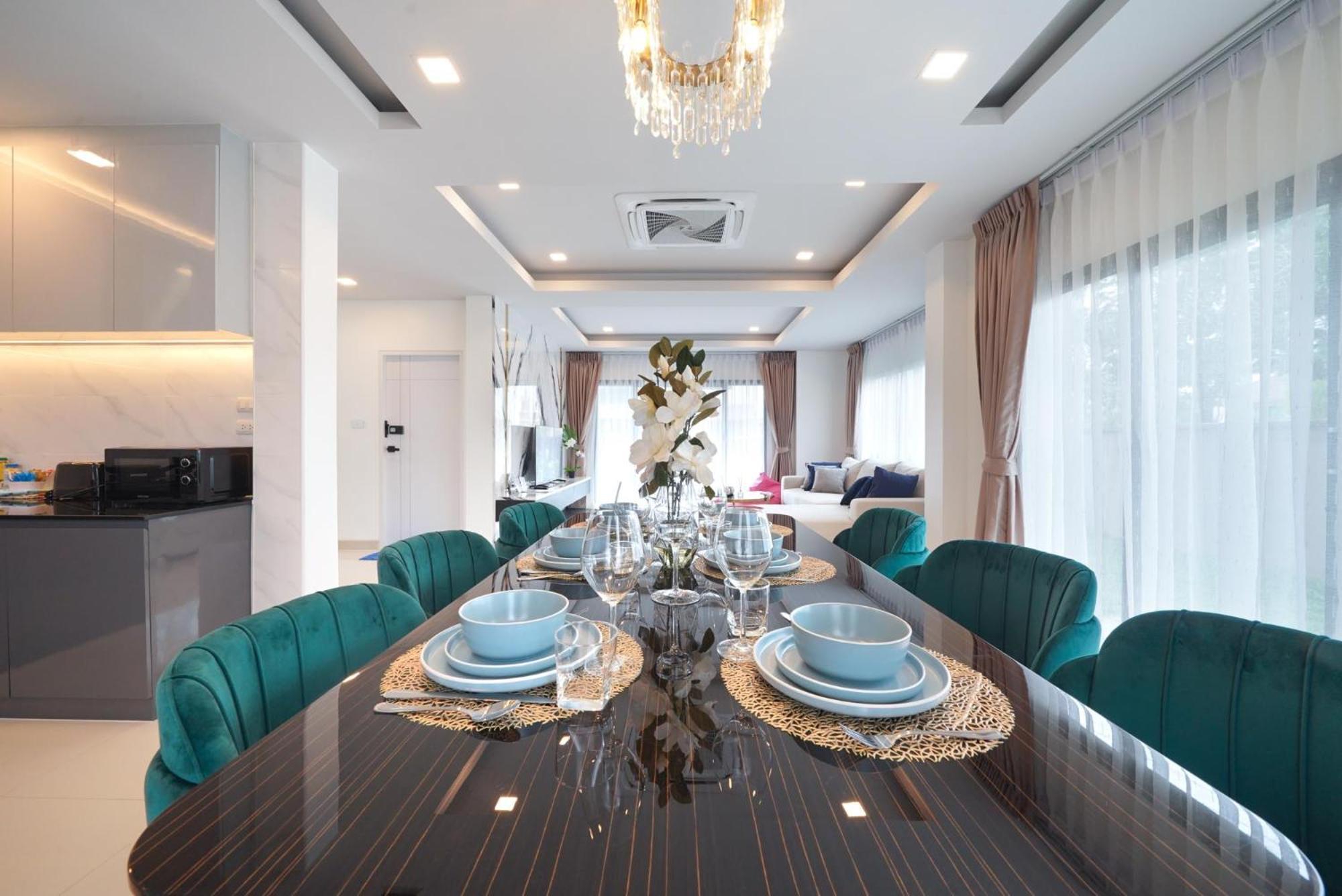 Southern Peak Pool Villa Huay Yai Pattaya บ้านห้วยใหญ่ ภายนอก รูปภาพ