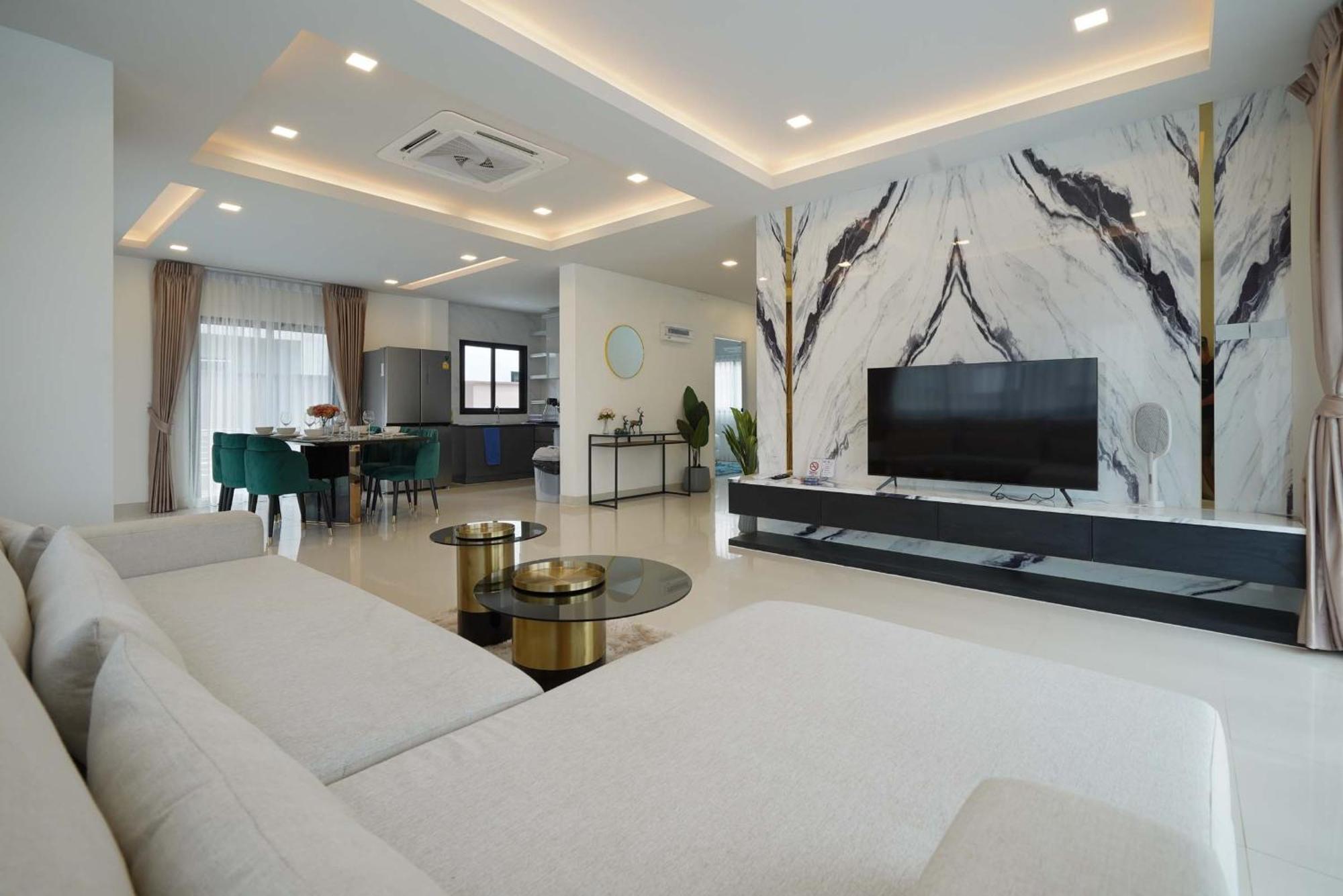Southern Peak Pool Villa Huay Yai Pattaya บ้านห้วยใหญ่ ภายนอก รูปภาพ