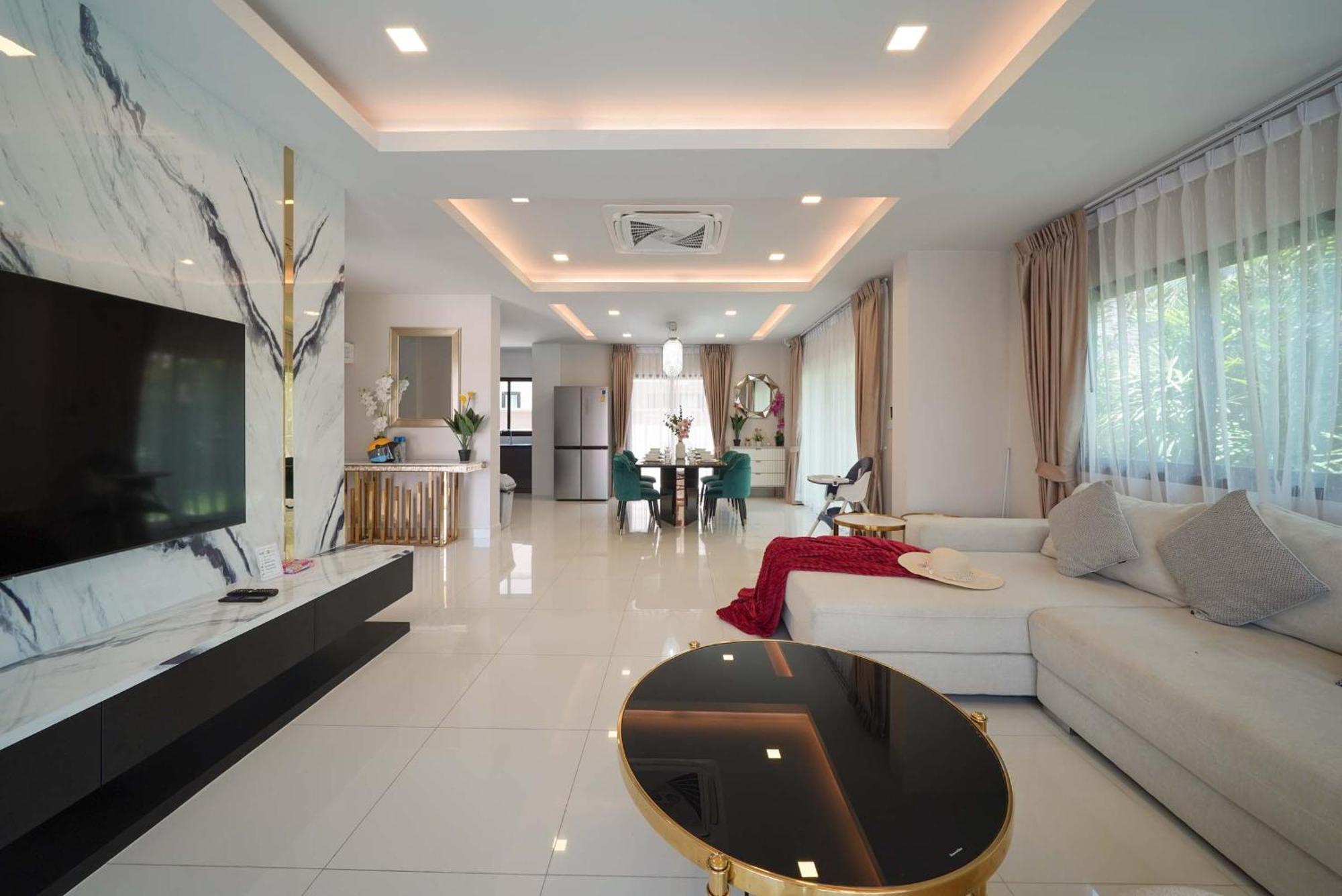 Southern Peak Pool Villa Huay Yai Pattaya บ้านห้วยใหญ่ ภายนอก รูปภาพ