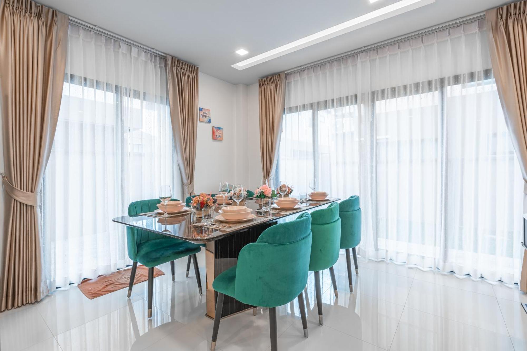 Southern Peak Pool Villa Huay Yai Pattaya บ้านห้วยใหญ่ ภายนอก รูปภาพ