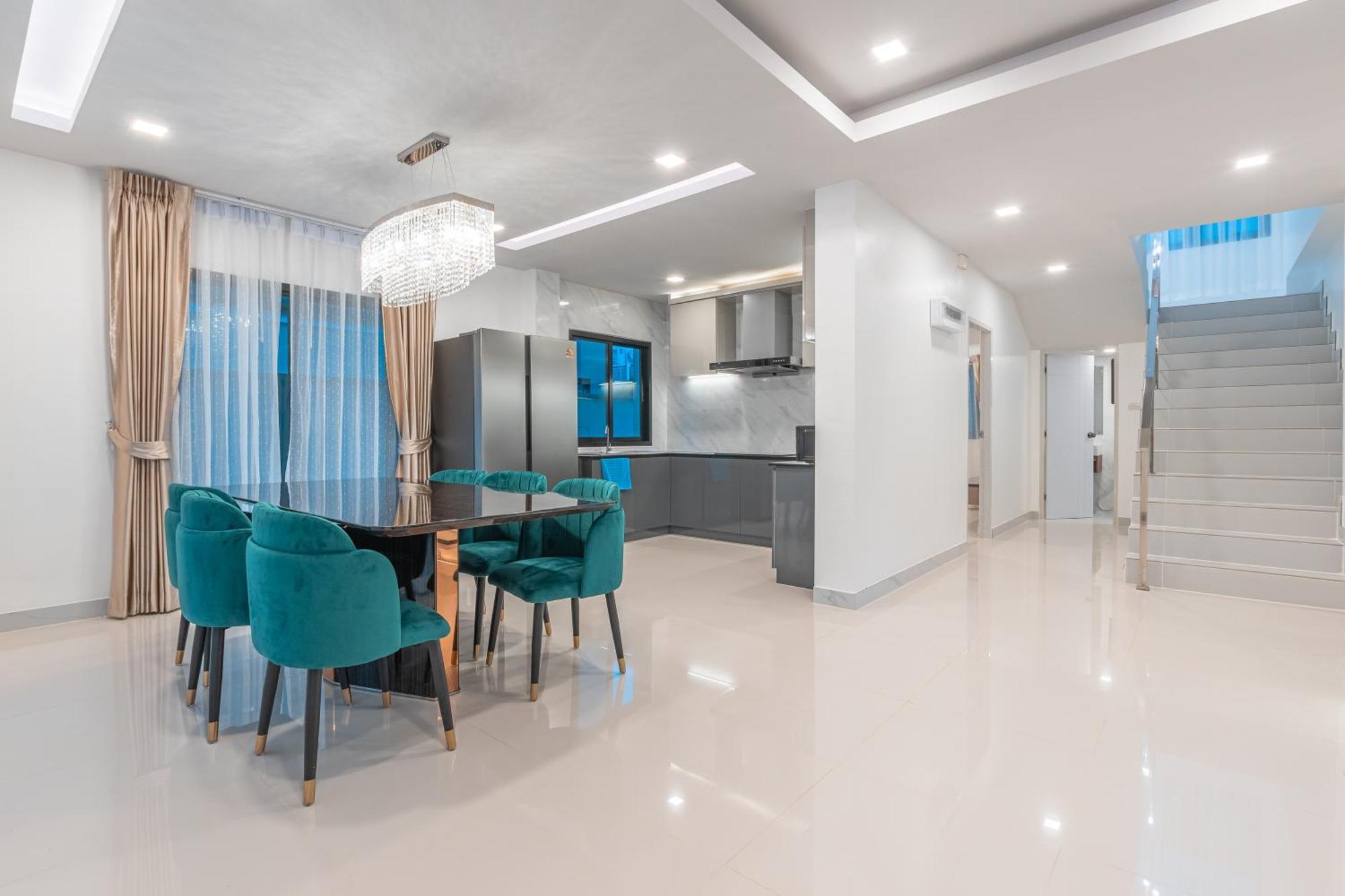 Southern Peak Pool Villa Huay Yai Pattaya บ้านห้วยใหญ่ ภายนอก รูปภาพ